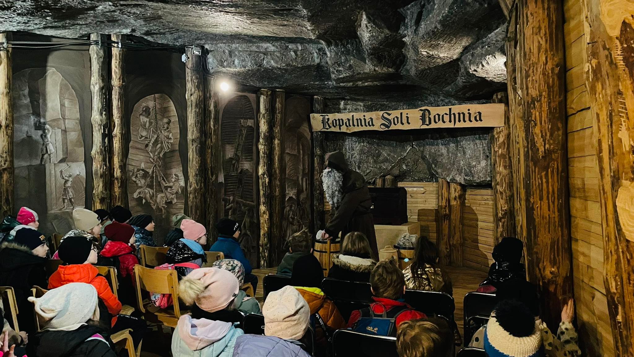 Klasa 1c i 2c w podziemiach Kopalni Soli Bochnia 