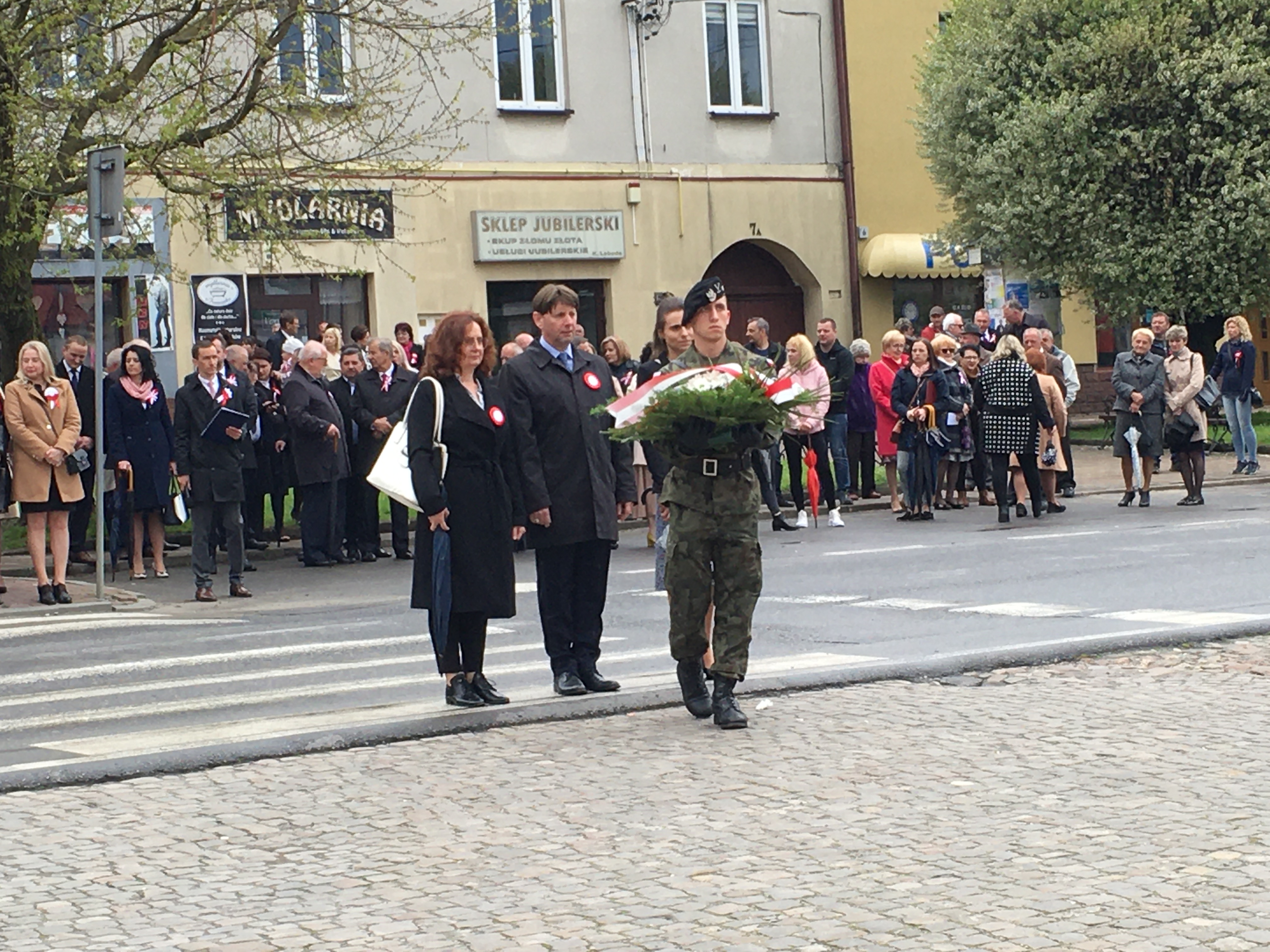 Odbiór wiązanki kwiatów