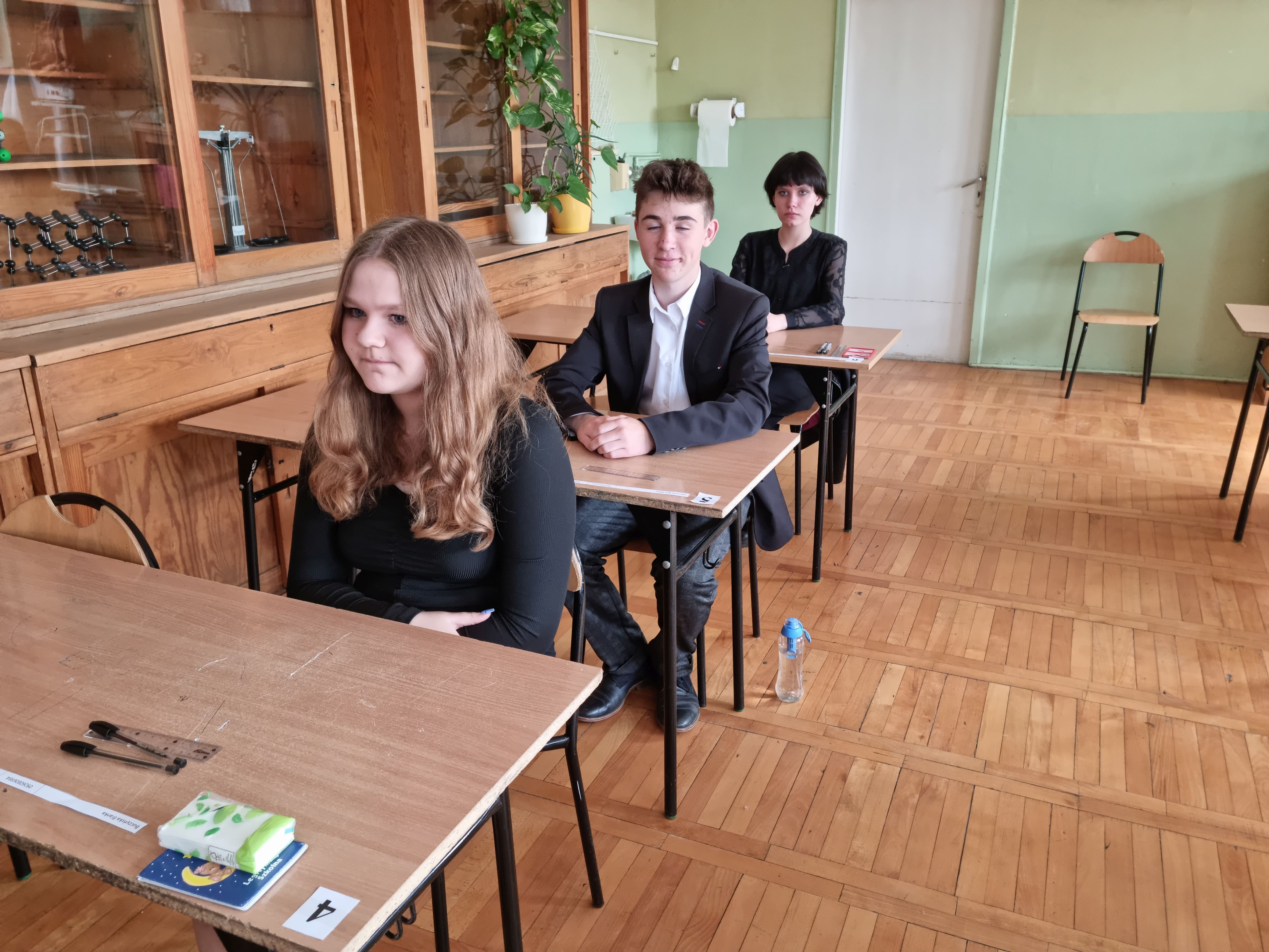 Uczniowie podczas egzaminu klas ósmych