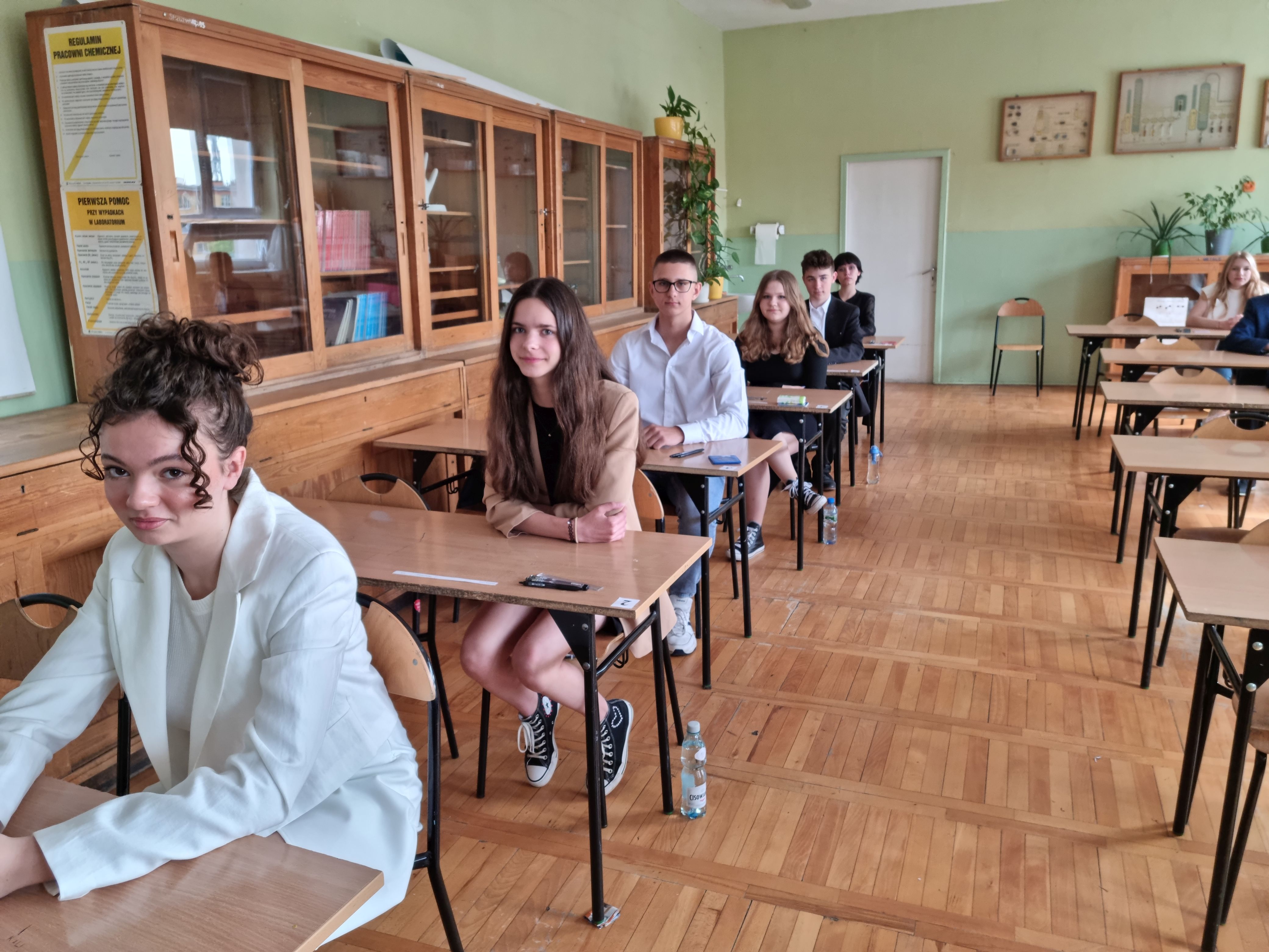 Uczniowie podczas egzaminu klas ósmych