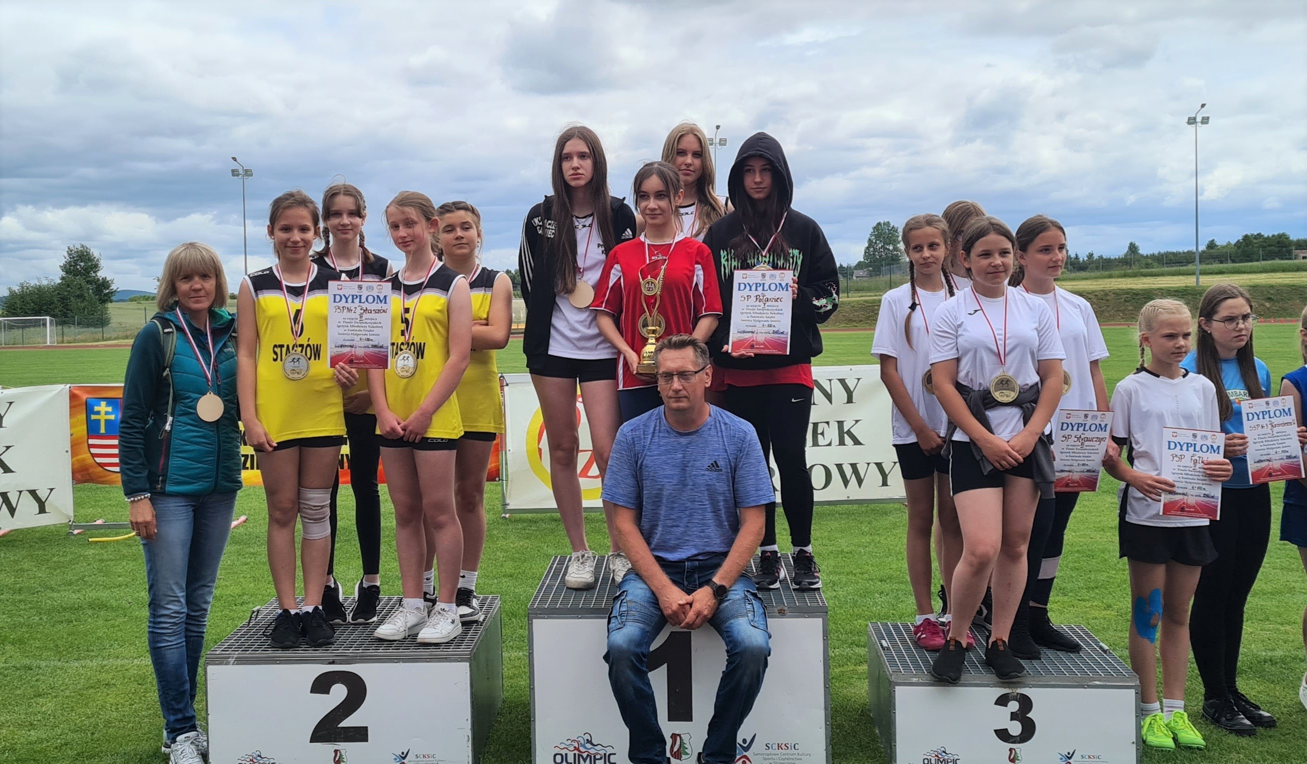 Najlepsze sztafety 4x100 m dziewcząt z rocznika 2010 i młodsze